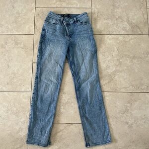Hollister Women's ultra high rise 90s vintage straight denim jeans